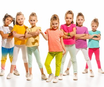 دانستنی های مهم در مورد انتخاب رنگ لباس فرزندان